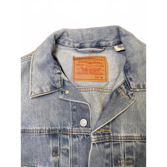 Levi's Classic Light Wash Denim Jacket Men's, Medium - Picture 3 of 3